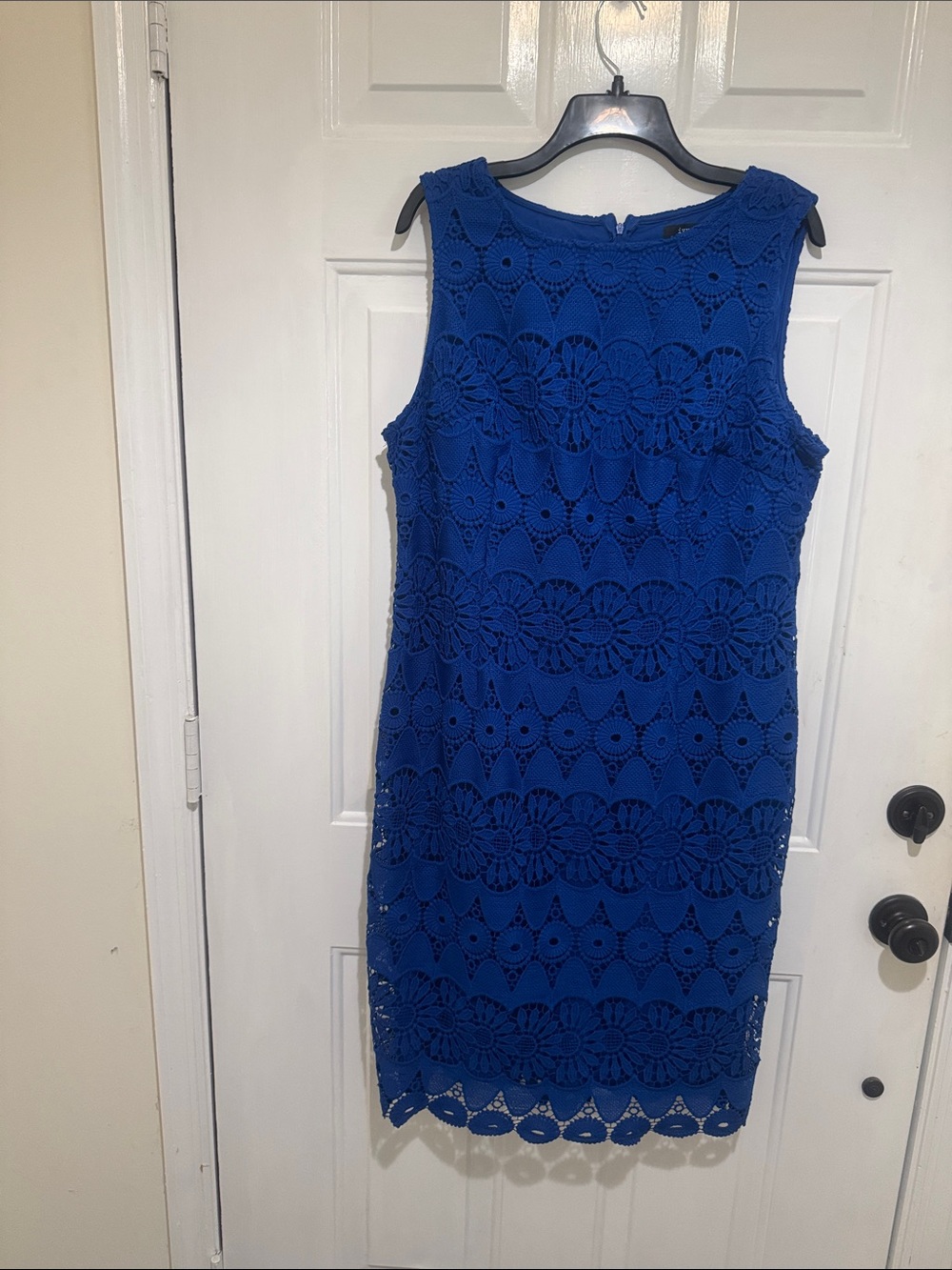 Elegant Sleeveless Cobalt Blue Lace Midi Dress